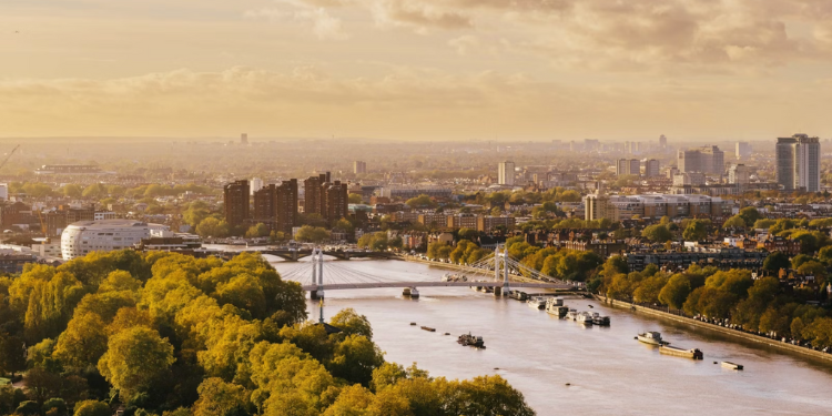 Days Out In London Battersea Power Station Lift 109