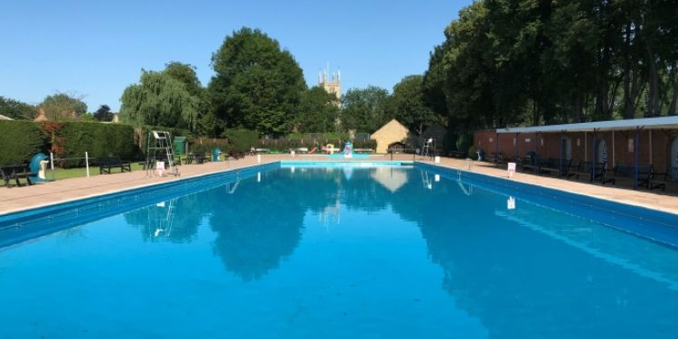 Bourne Outdoor Swimming Pool