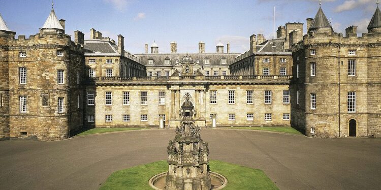 Days Out In Edinburgh The Palace Of Holyroodhouse