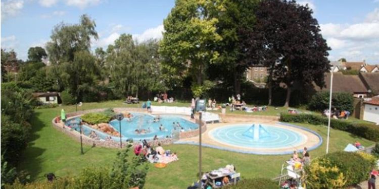 Faversham Outdoor Pool
