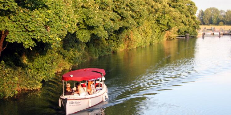 Days Out In Oxford Oxford River Cruise With Afternoon Tea