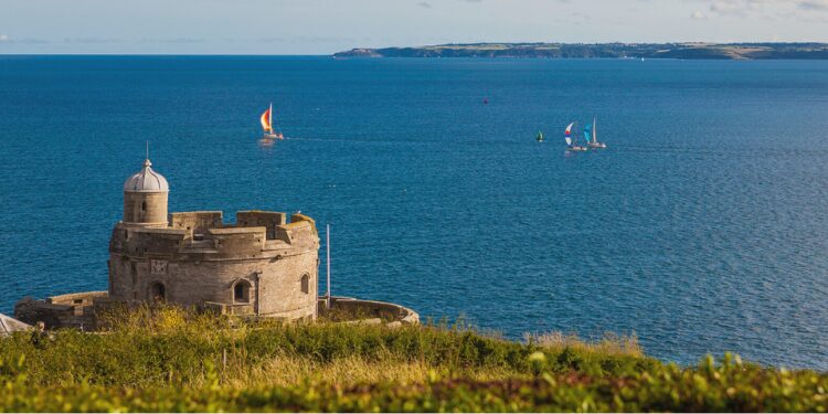 Days Out In Truro Mawes Castle