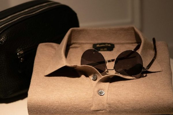 7 Must Have Fashion Pieces To Nail Effortless Style While Traveling The Uk