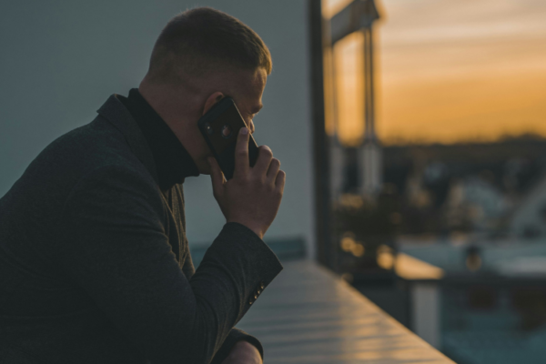 How To Stay Connected During Family Trips Across The Uk