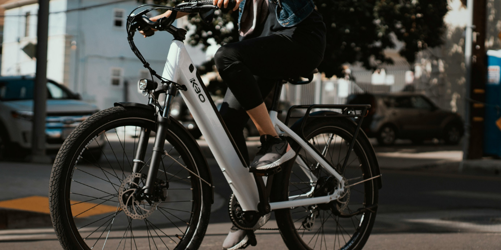 Why A Small Electric Bike Makes Sense For City Life, Apartments, And Daily Commutes